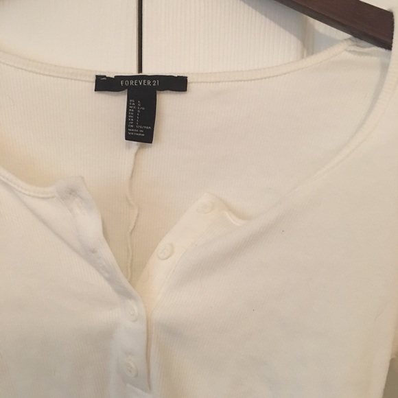 White Forever 21 Crop Top - Picture 2 of 2